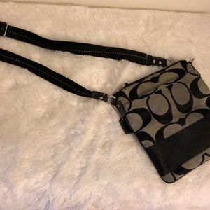 Authentic Coach Signature crossbody